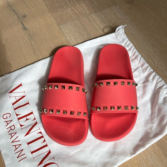 Valentino Rubber Slides Hot Pink Rockstud Accent size 37 - Picture 2 of 11